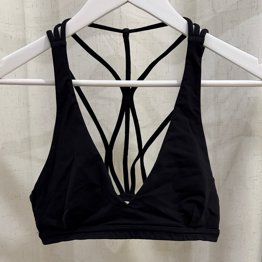 lululemon Black Strappy sports Bra size 6